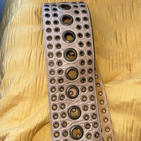 Tan Leather Belt - Picture 5 of 10